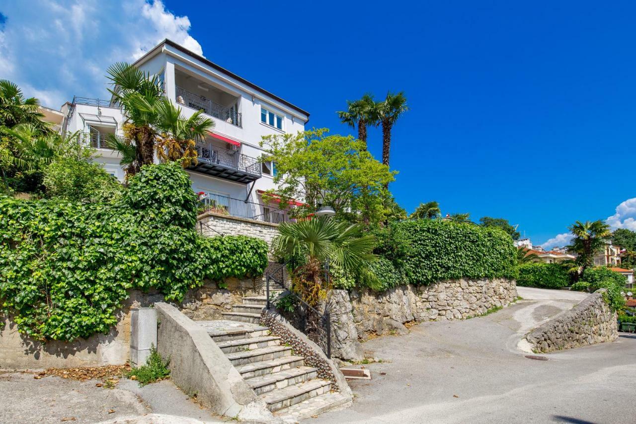 Luxury Penthouse Prestige Near The Sea Apartamento Opatija Exterior foto